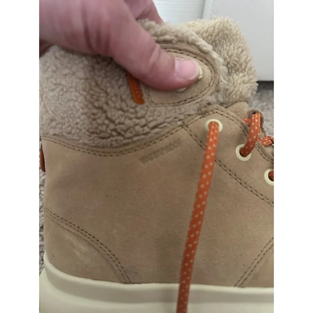 Merrell J007058 Womens Waterproof Suede Sherpa Fleece Boots Tan Orange Size 8.5